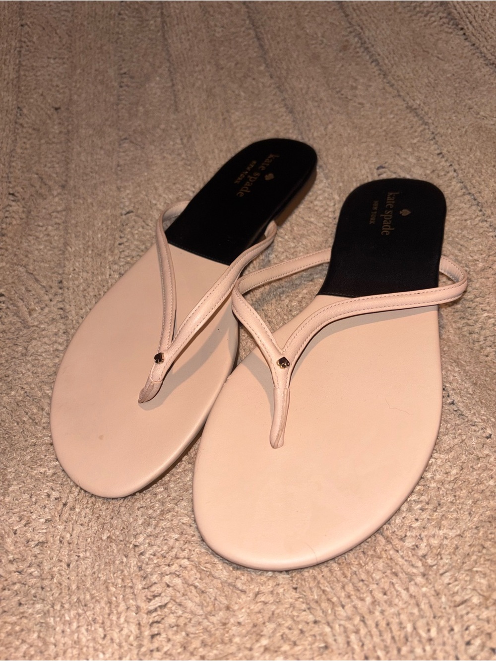 Kate Spade New York Nude Leather Thong Sandals Flip Flops Size 10 US